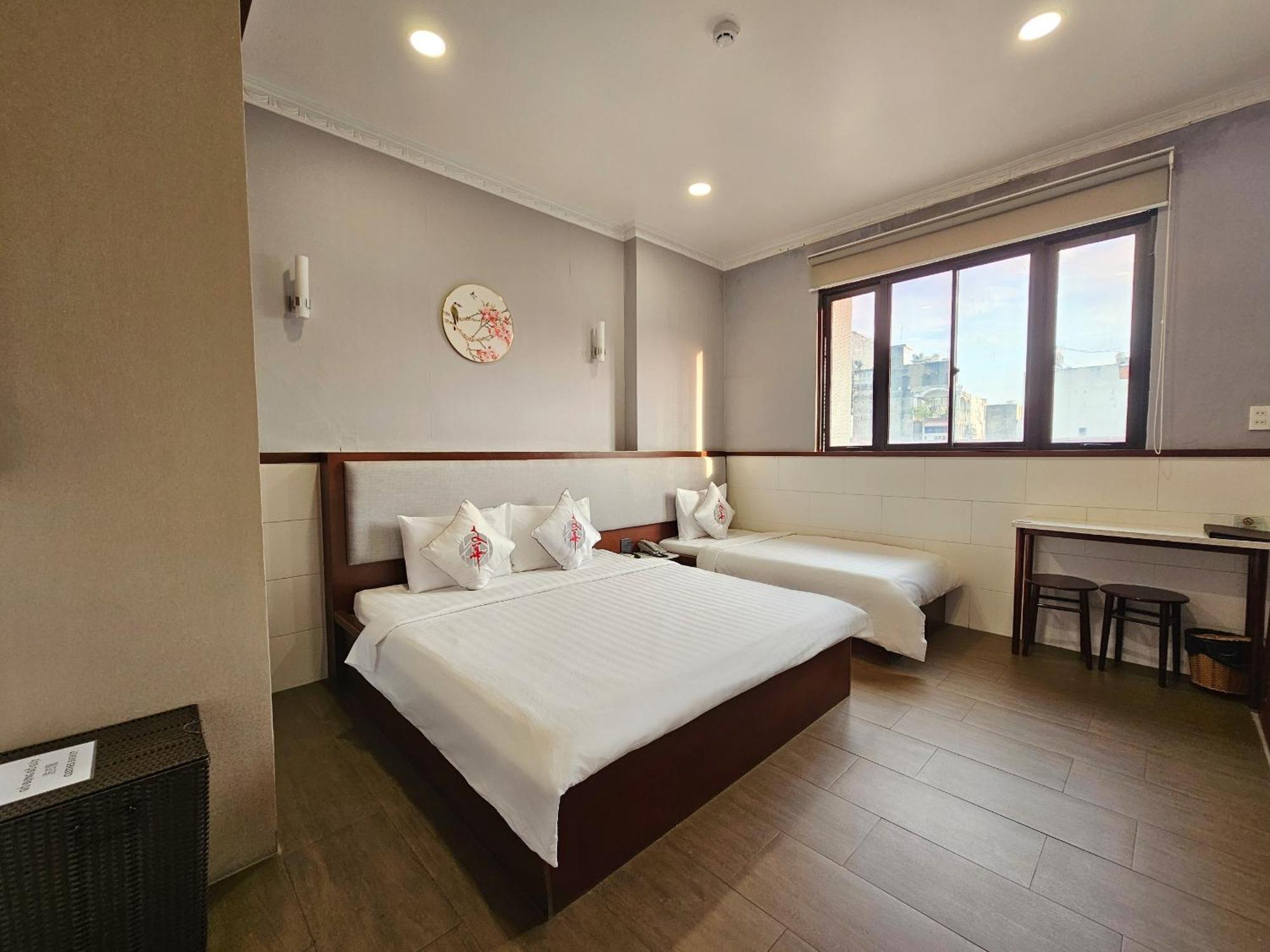 Van Hoa Hotel Хошимин Екстериор снимка